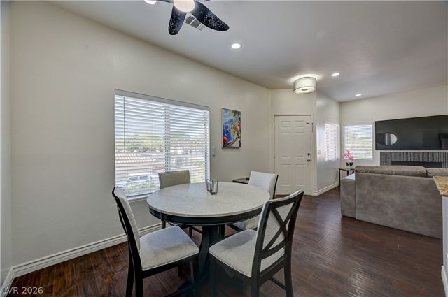 251 South Green Valley Parkway 4822, Henderson, NV 89012