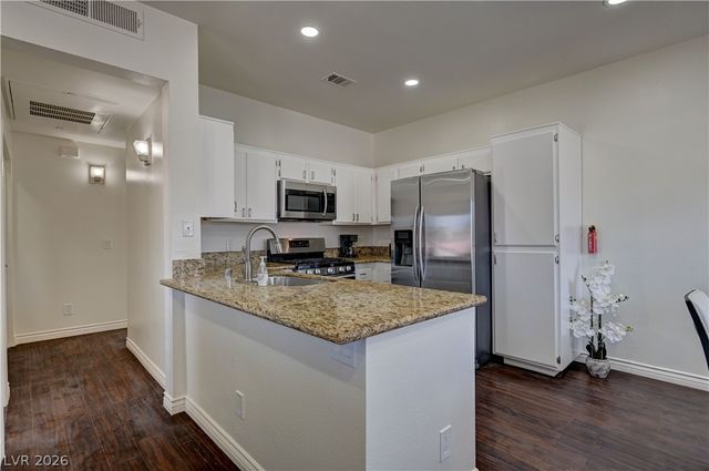 251 South Green Valley Parkway 4822, Henderson, NV 89012
