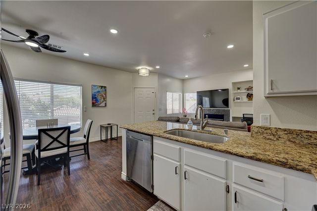 251 South Green Valley Parkway 4822, Henderson, NV 89012