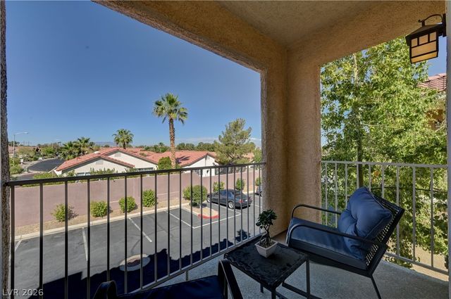 251 South Green Valley Parkway 4822, Henderson, NV 89012