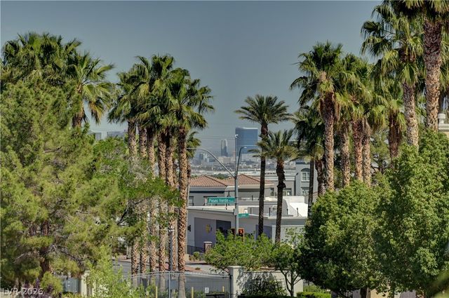 251 South Green Valley Parkway 4822, Henderson, NV 89012