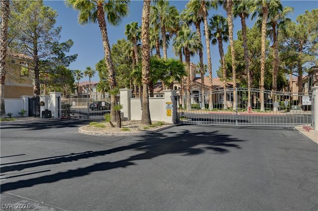 251 South Green Valley Parkway 4822, Henderson, NV 89012
