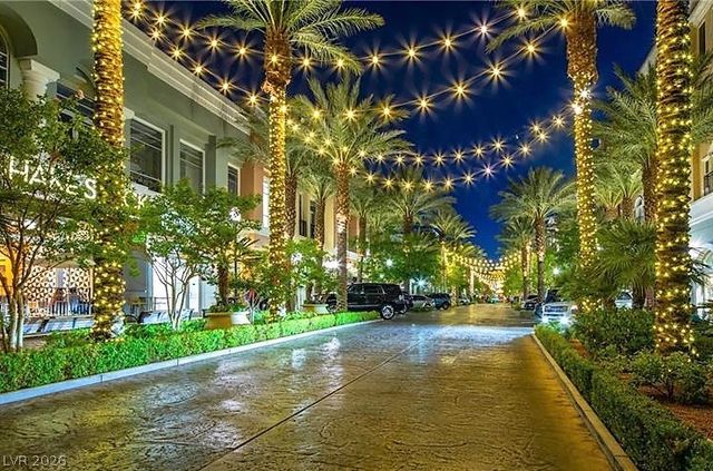 251 South Green Valley Parkway 4822, Henderson, NV 89012
