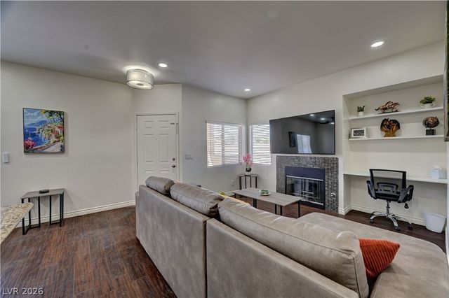 251 South Green Valley Parkway 4822, Henderson, NV 89012