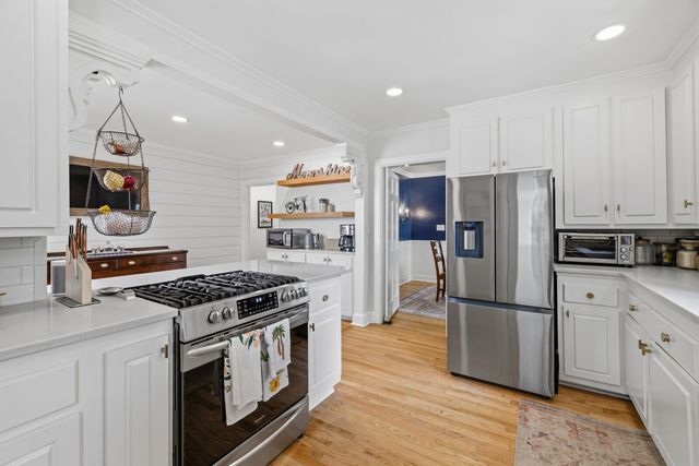 852 Battery Ln, Nashville, TN 37220