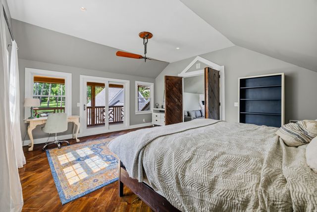 852 Battery Ln, Nashville, TN 37220