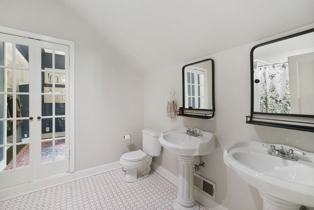 852 Battery Ln, Nashville, TN 37220