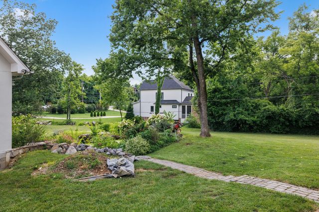 852 Battery Ln, Nashville, TN 37220
