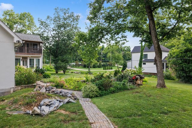 852 Battery Ln, Nashville, TN 37220