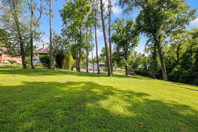 852 Battery Ln, Nashville, TN 37220