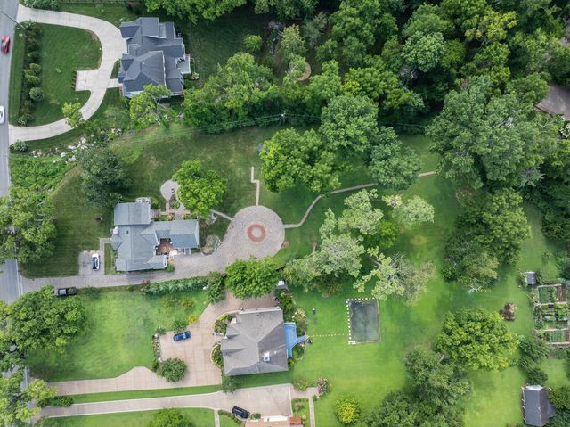 852 Battery Ln, Nashville, TN 37220