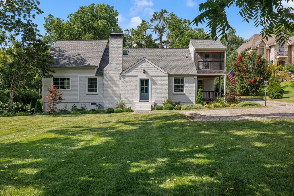 852 Battery Ln, Nashville, TN 37220