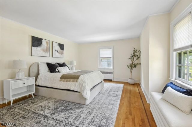 18 Burroughs Way, Maplewood Twp., NJ 07040