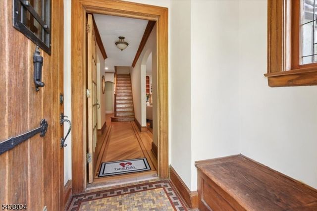 18 Burroughs Way, Maplewood Twp., NJ 07040