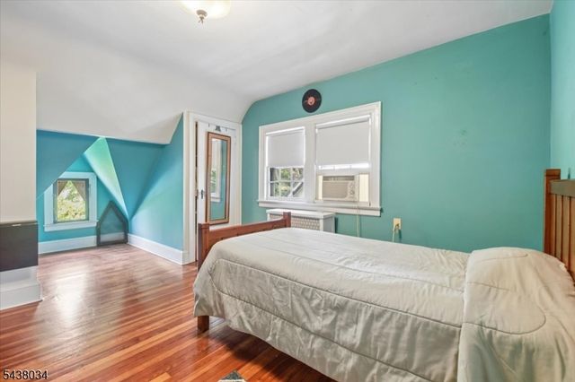 18 Burroughs Way, Maplewood Twp., NJ 07040