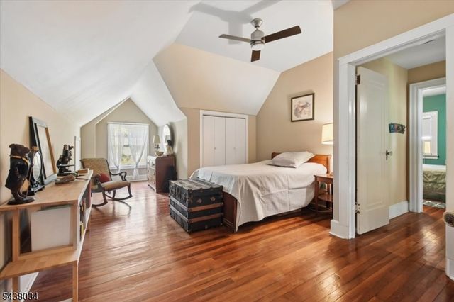 18 Burroughs Way, Maplewood Twp., NJ 07040