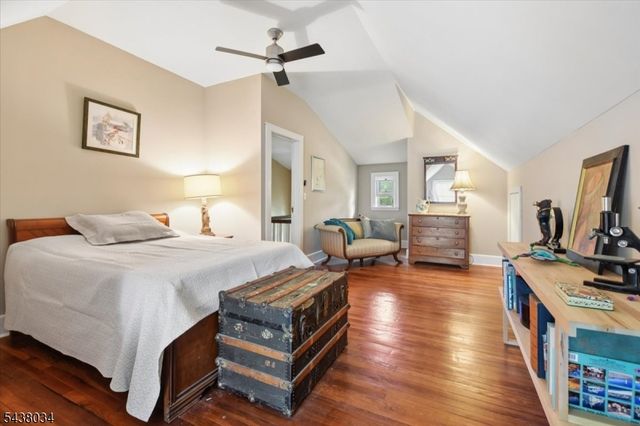 18 Burroughs Way, Maplewood Twp., NJ 07040