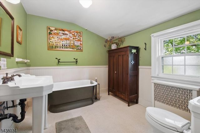 18 Burroughs Way, Maplewood Twp., NJ 07040