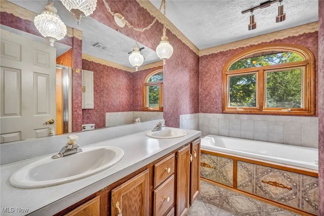 9220 Terrace Park Drive, Mentor, OH 44060