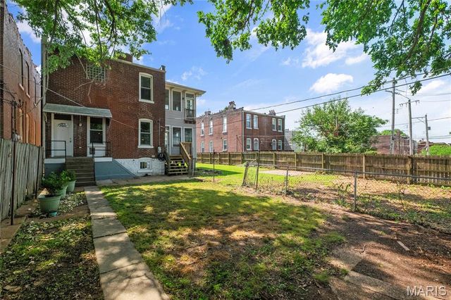 4639 Virginia Avenue, St Louis, MO 63111