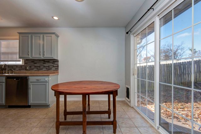 821 S Barberry Court, Nixa, MO 65714