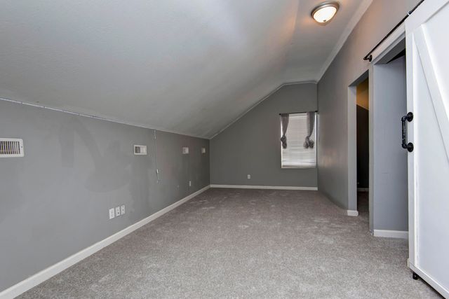 821 S Barberry Court, Nixa, MO 65714