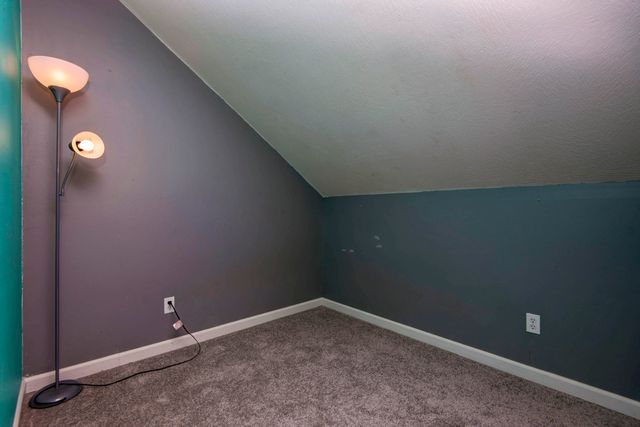 821 S Barberry Court, Nixa, MO 65714