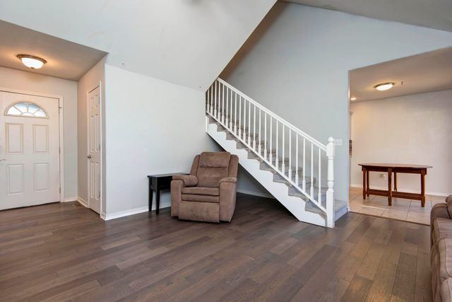 821 S Barberry Court, Nixa, MO 65714