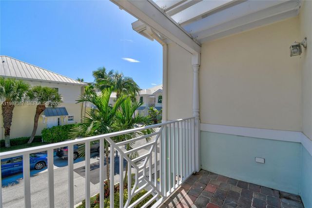 475 Ocean Ridge Way, Juno Beach, FL 33408