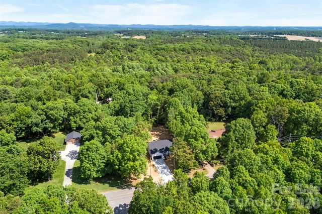 1290 Scotts Creek Road, Statesville, NC 28625