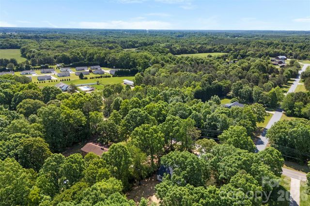 1290 Scotts Creek Road, Statesville, NC 28625
