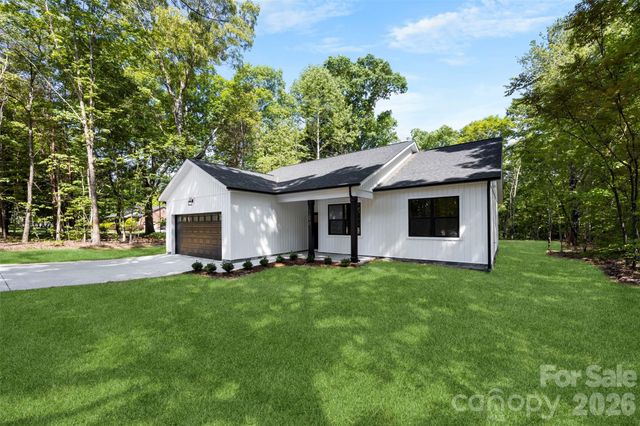 1290 Scotts Creek Road, Statesville, NC 28625