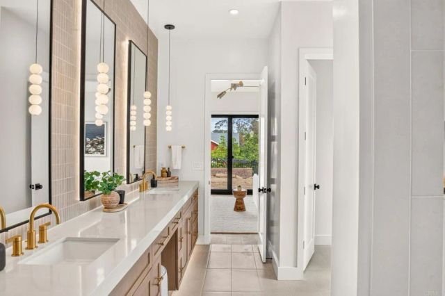 1341 Berryman Canyon Road, Encinitas, CA 92024