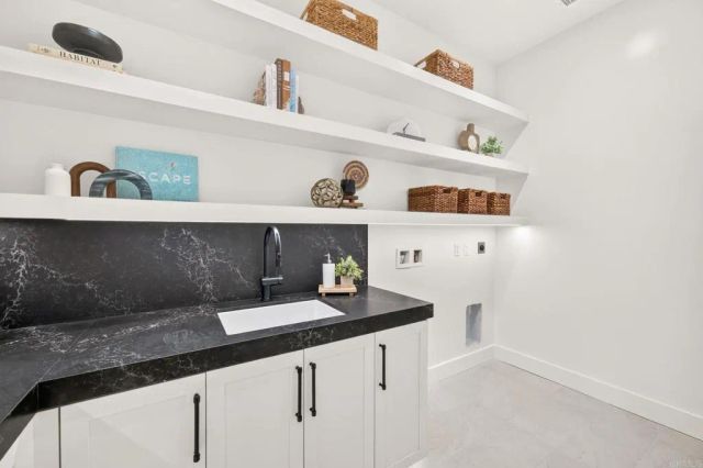1341 Berryman Canyon Road, Encinitas, CA 92024