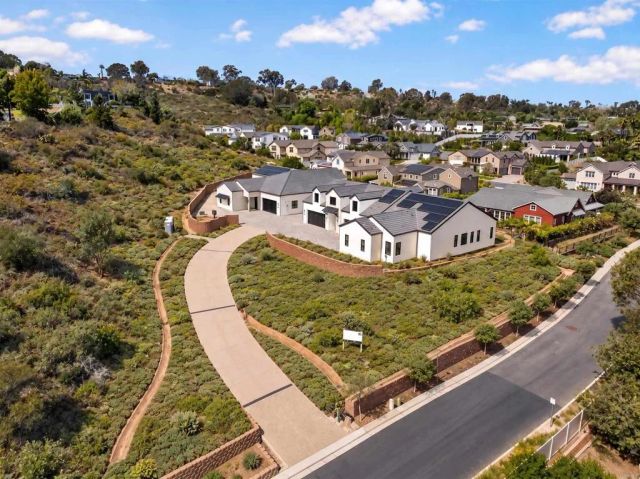 1341 Berryman Canyon Road, Encinitas, CA 92024