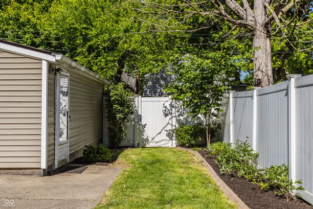 6140 Rosslyn Avenue, Indianapolis, IN 46220
