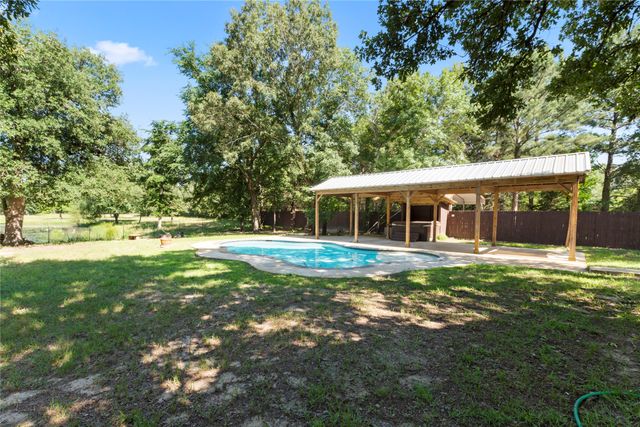 7600 County Road 3700, Athens, TX 75752
