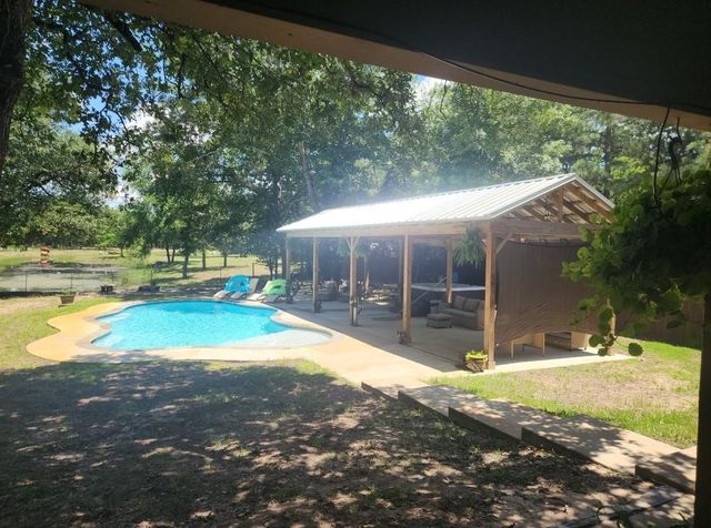 7600 County Road 3700, Athens, TX 75752