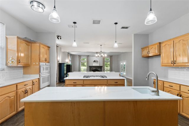 7600 County Road 3700, Athens, TX 75752