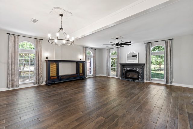 7600 County Road 3700, Athens, TX 75752