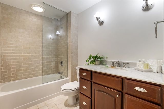 416 Commonwealth Ave 611, Boston, MA 02215