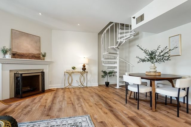 416 Commonwealth Ave 611, Boston, MA 02215