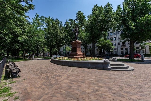 416 Commonwealth Ave 611, Boston, MA 02215