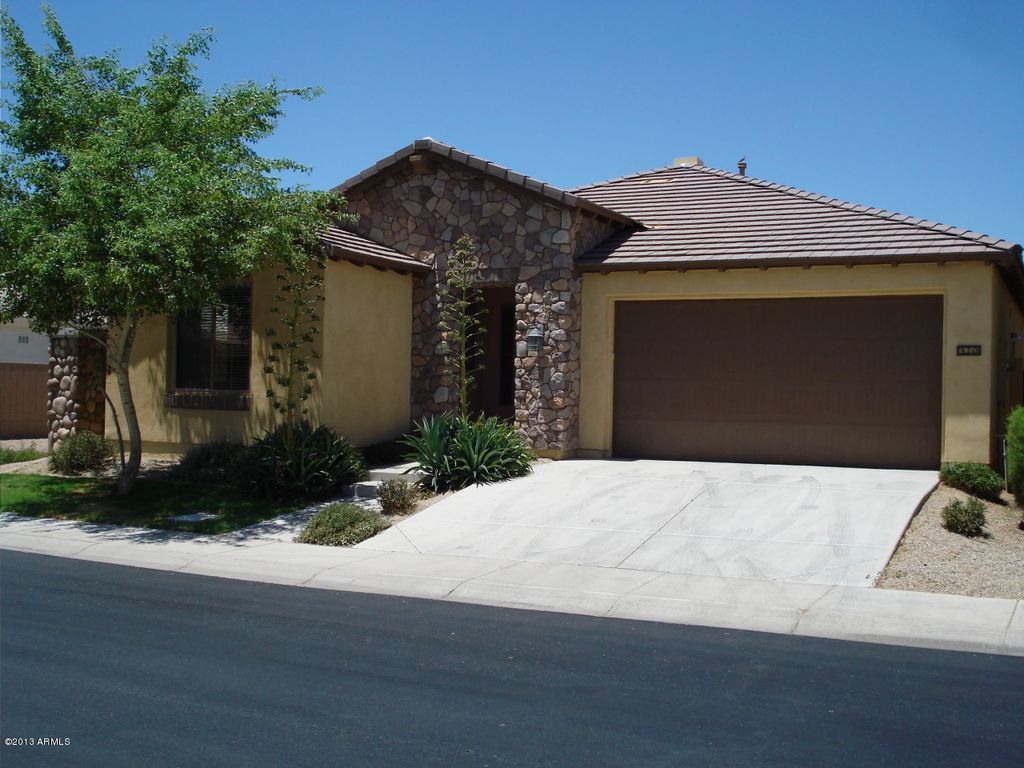 320 W WISTERIA Place, Chandler, AZ 85248