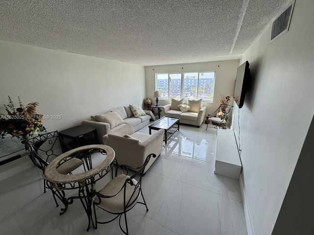 14840 Naranja Lakes Boulevard C4D, Homestead, FL 33032