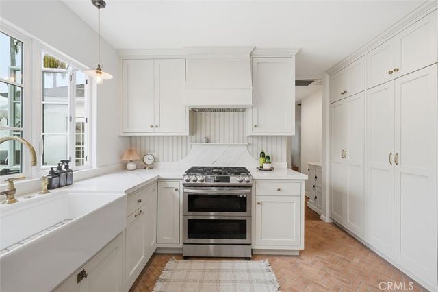 6426 W 82nd Street, Los Angeles, CA 90045
