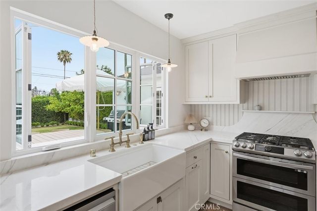 6426 W 82nd Street, Los Angeles, CA 90045