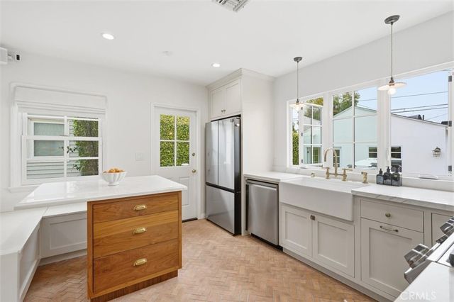 6426 W 82nd Street, Los Angeles, CA 90045