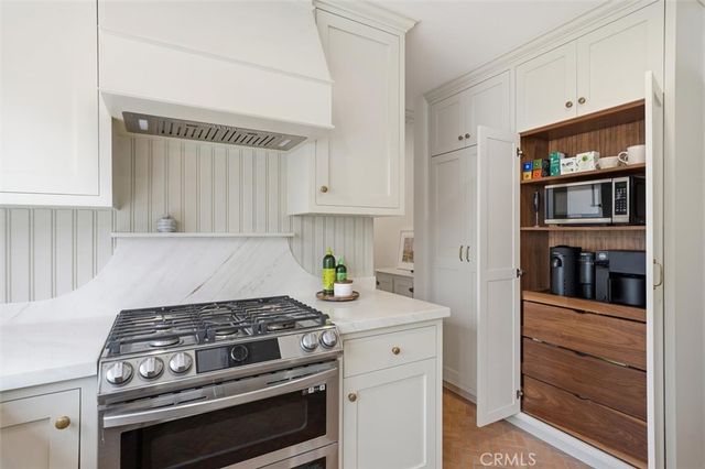 6426 W 82nd Street, Los Angeles, CA 90045