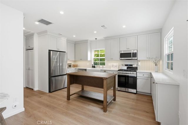 6426 W 82nd Street, Los Angeles, CA 90045